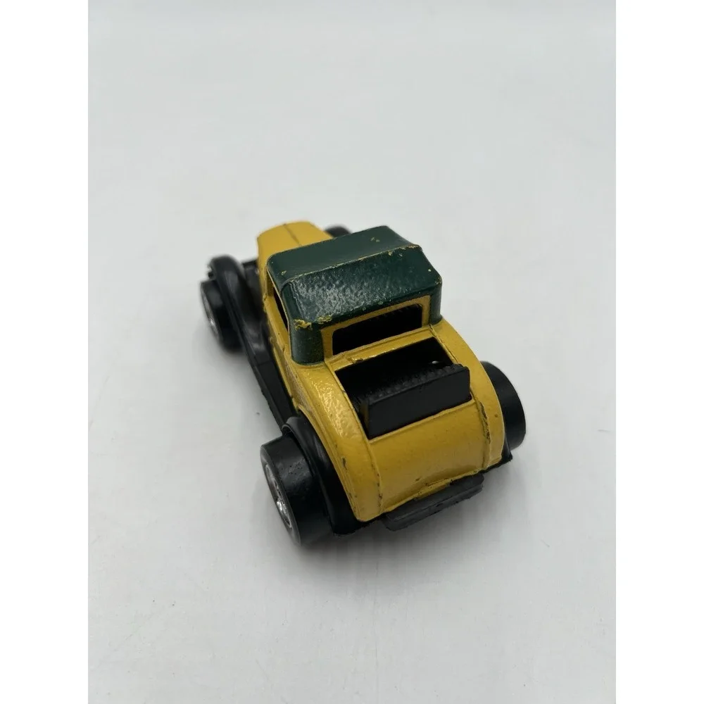 Vintage Ford Model A Roadster Yellow w/ Green Top Tootsie‎ Toy Made IN USA